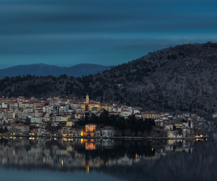 travelpile's tweet photo. Traveling – it leaves you speechless, then turns you into a storyteller. - Ibn Battuta

Early night view of Kastoria, Greece with a lovely reflection in the water of Lake Orestiada.

#travel #NightLights #dusk #lights #mountines #Europe https://t.co/d4ioauorFf
