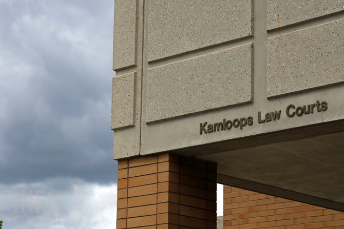 InfoNewsKam's tweet image. Cache Creek man charged in connection with deadly shooting to seek bail #Kamloop #CacheCreek is.gd/QxHl0Y