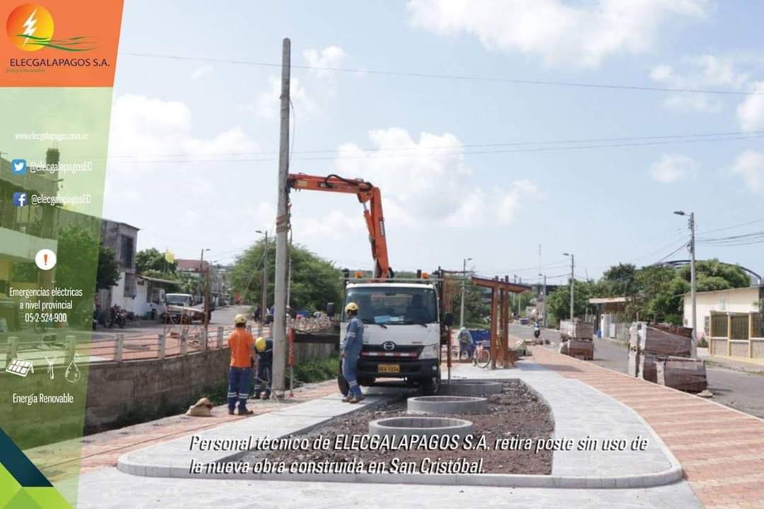elecgalapagos's tweet photo. Con la finalidad de contribuir al mejoramiento del ornato de nuestras islas, personal técnico de ELECGALAPAGOS S.A. retira poste sin uso del nuevo parque lineal construido en la isla #SanCristóbal.
#TrabajamosPorTí https://t.co/xhDsAsP93b