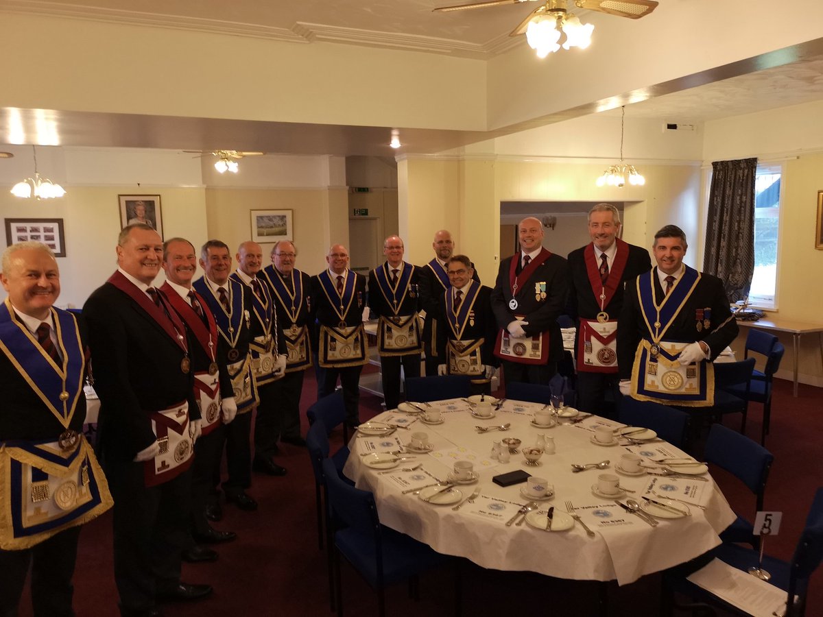 DWLawrence67's tweet photo. Fantastic evening at Yar Valley Lodge. South Island hospitality is second to none. Thanks @MM_8367 for your company. The ceremony was first class. Great support from the Provincial team, totally humbled by your support. Sorry Grant for for cutting you out of the photo https://t.co/kqE4IVFdQa