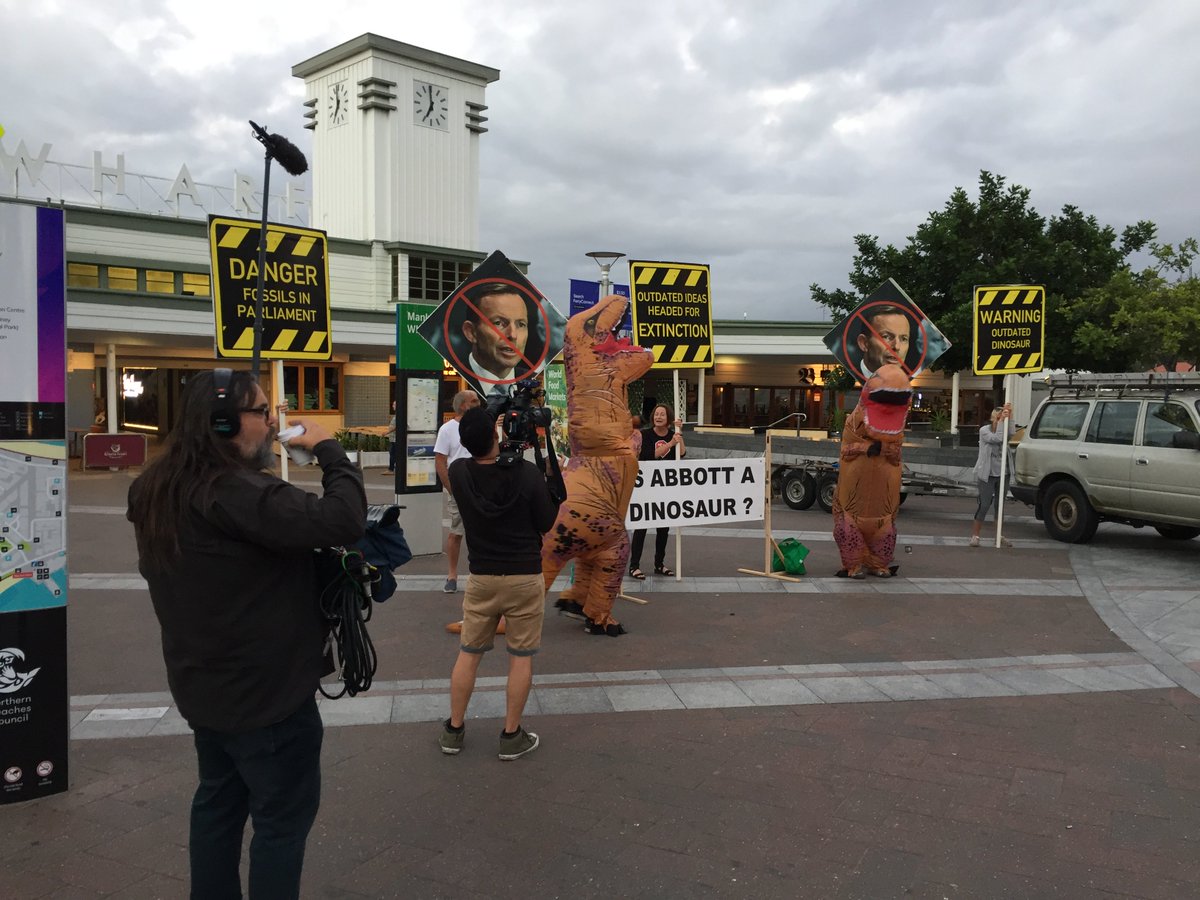 warringah19's tweet photo. Proud to welcome some special guests from @theprojecttv to our outing at Manly Wharf last Thurs!  Watch tonight (Tuesday) at 6:30 to decide which is dodgier - #tonysauruswrecks's dancing or singing. #WarringahVotes #warringah #warringahdinosaurs #auspol #votetonyout #timesuptony https://t.co/neRllM5vgM