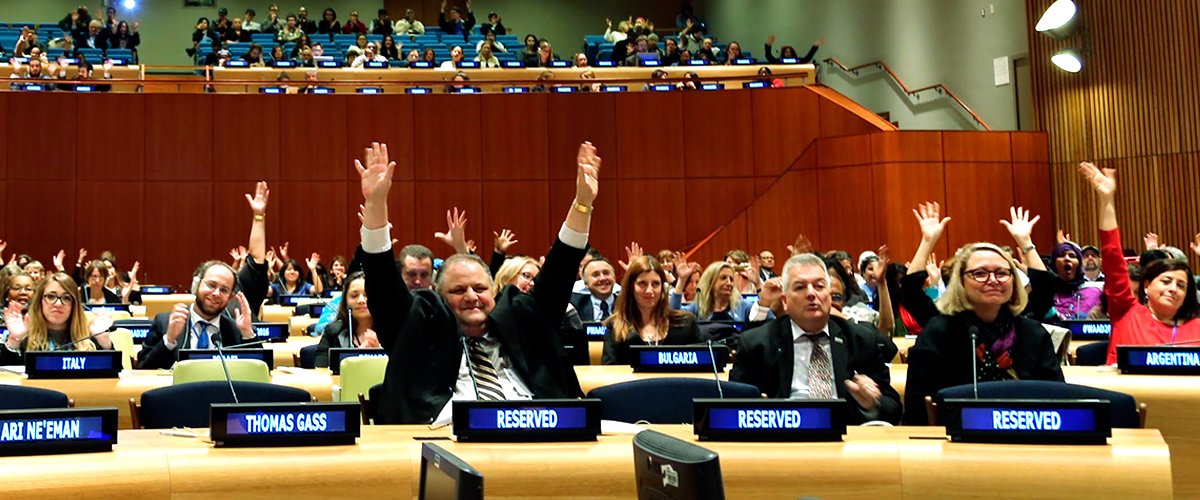 ONU_es's tweet photo. "En el Día de Concienciación sobre el Autismo nos manifestamos contra la discriminación, celebramos la diversidad de la comunidad mundial y reforzamos nuestro compromiso con la plena inclusión y participación de las personas con autismo". @AntonioGuterres

https://t.co/Vm7vEiLokH https://t.co/1EnG4pAZE7