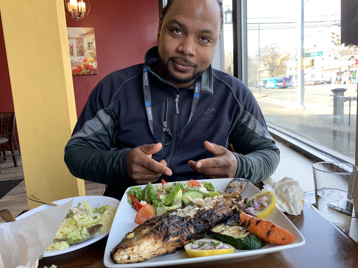 firas_smadi's tweet photo. Give FitzBest a Fish , and You Feed Him for a #IHXMondayFunDay. Had so much fun with Fitzroy. Win=Fun #IHXEastElite #TheMagnificent7 #NEUNY https://t.co/z1azrfYmKh