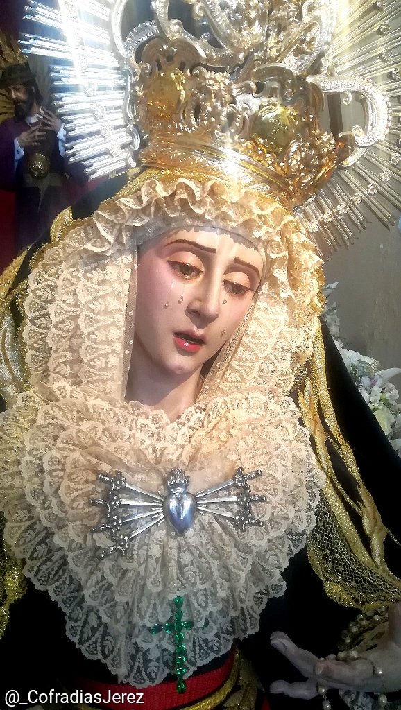 _CofradiasJerez's tweet photo. 📸 Besamanos a Nuestra Señora del Consuelo...
@HConsueloJerez

#Cuaresma2019 #Jerez https://t.co/0dOIFAfDXN