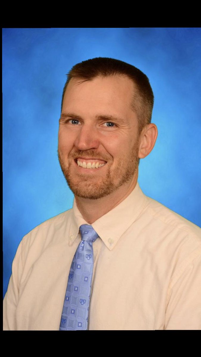 PtsaSlu's tweet photo. We hosted our April lunch &amp; learn today where students had the opportunity to learn from one of SLU's Physical Therapy faculty members, Dave Gutekunst, MS, PhD. The students enjoyed learning about his current Intramuscular Foot Research Study. #SLUPT #physicaltherapy @SLU_PT https://t.co/VLkH35ypzB