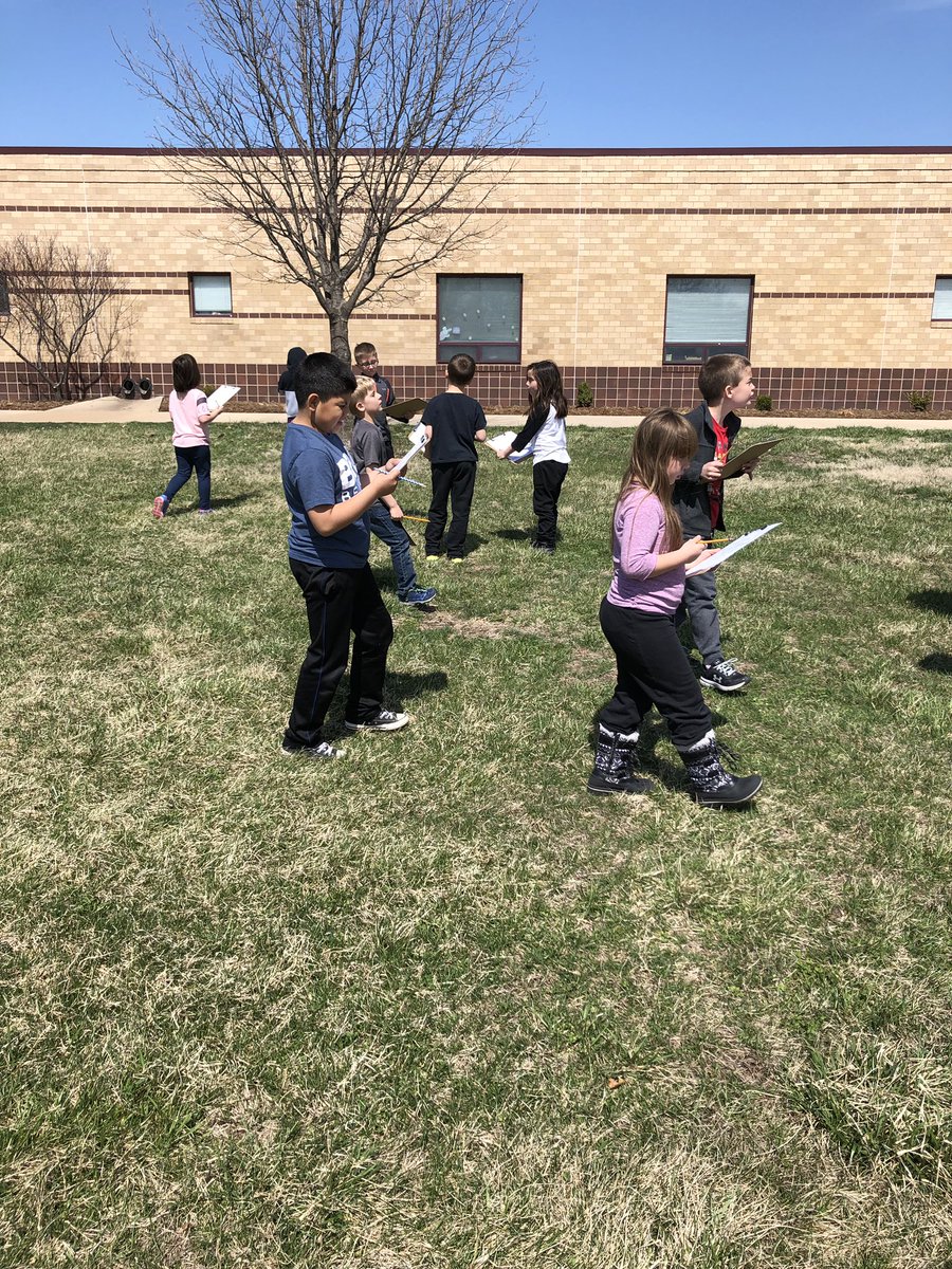 JenessaMaldo's tweet image. Starting our “Spring Favorites” writing by taking a nature walk! #2ndgrade #eeslearn