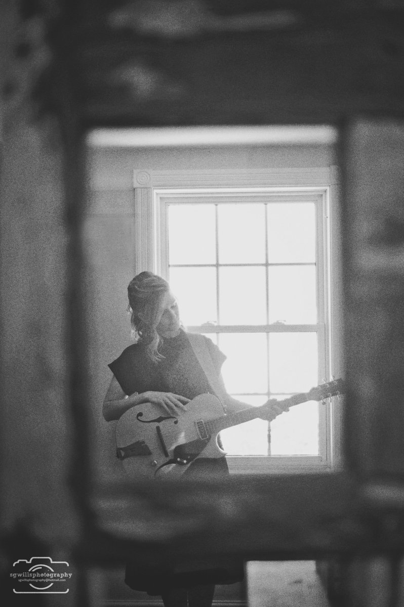 Photoshoot today with musician: Whitney pea #musician #photography #sgwillsphotography #localartist #guitarist #bandphotographer #nikon