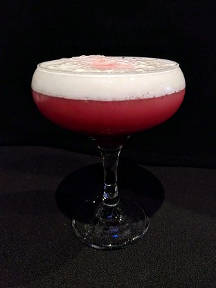 Don't let Monday get you down! Our refreshing Quinn's Cloud will have you on cloud 9 🌤️