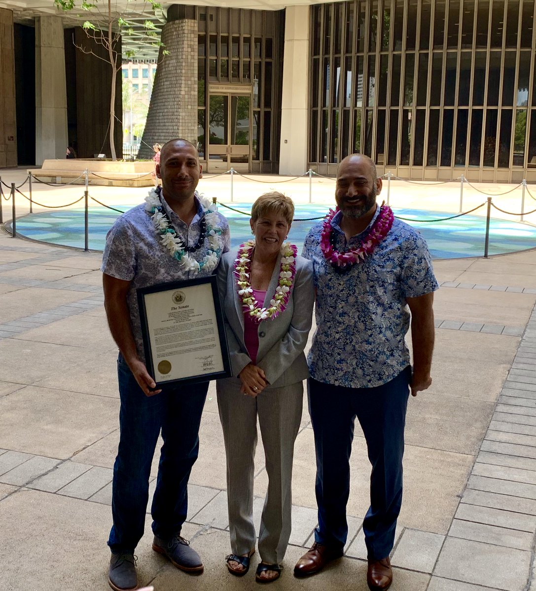 sultanventures's tweet photo. Honored to be selected by the @hawaiisenate & @SBAgov as the Small Business Advocate for Innovation in the State of Hawaii! Mahalo to all of our partners & supporters for helping us catalyze the Hawaii Innovation Ecosystem!
#Hawaii #Innovation #SultanVentures #StartupParadise https://t.co/T71zoLw2ej