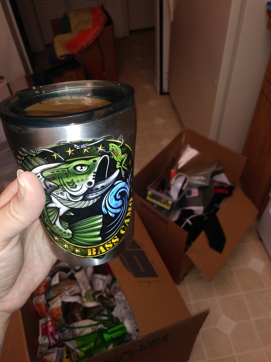 firequeen911's tweet image. Now who wants to help unpack?
#BASSCAMO 
#BassCamoNation
#Decal
#BassDecal
#StickIt