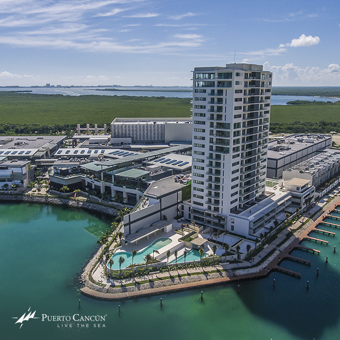 Disfruta con tus amigos y vecinos del espectacular centro comercial, todo a unos pasos de tu hogar. #FelizLunes