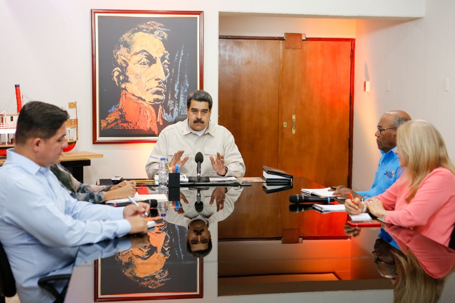 mineducacion_ve's tweet photo. #ANUNCIO | Pdte. @NicolasMaduro: "El próximo miércoles #3Abr bajo la conducción del @MPPEDUCACION, vamos a volver a clases escuelas, liceos" @psuvaristobulo #PuebloEnMáximaResistencia https://t.co/PJl5siKsgD