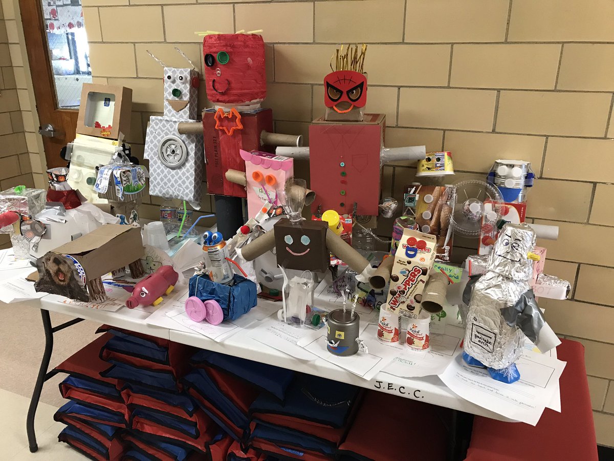 JECCSuperFriend's tweet photo. Students learn about recycling. Terrific home to school collaboration! #MsHarris https://t.co/ZRQWDZk2JI