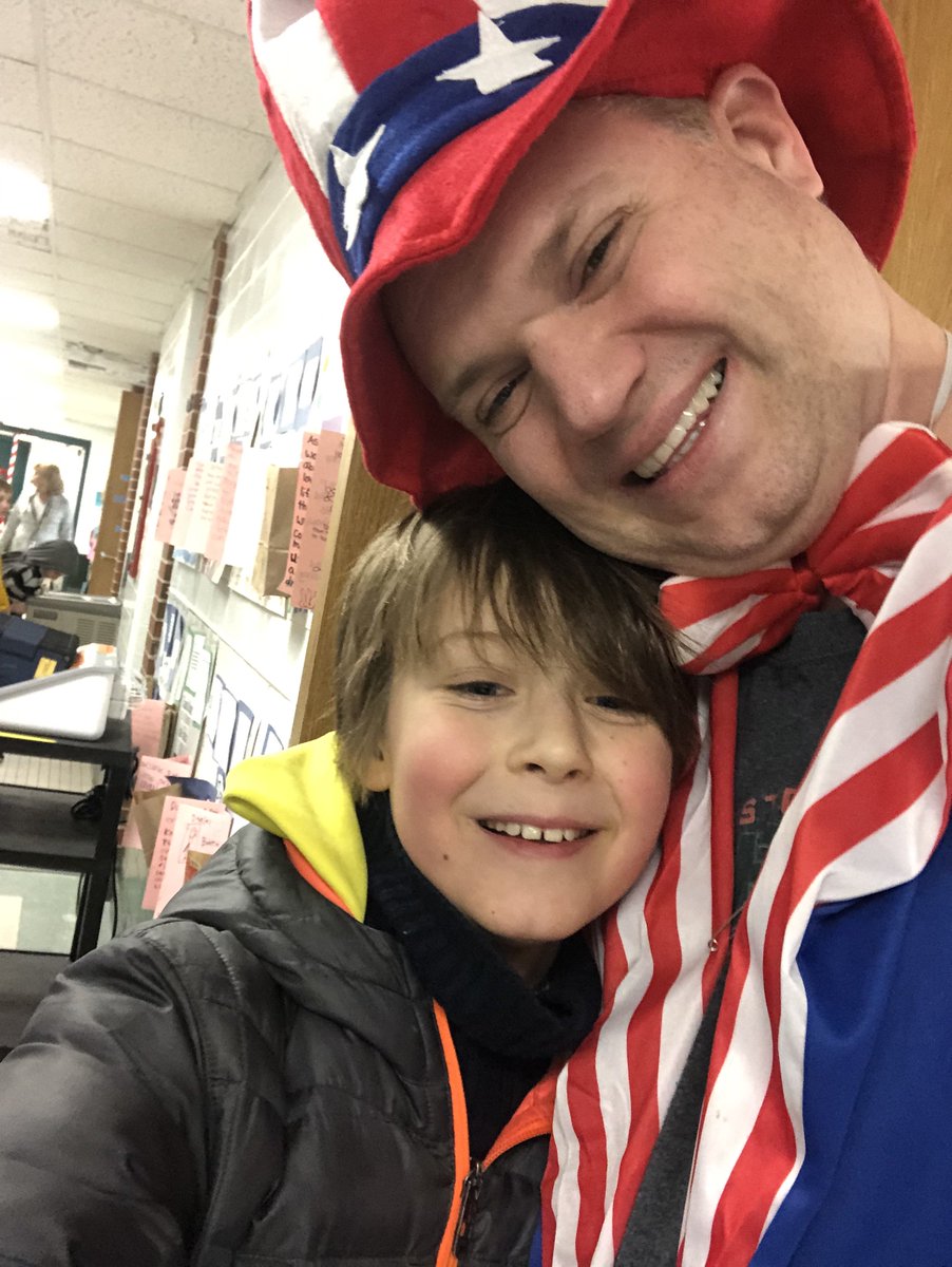 PaulSolarz's tweet photo. I'm Paul Solarz, a 4th grade teacher in Arlington Heights, Illinois. #LearnLAP 

Although no children were harmed in our April Fools Day return from Spring Break, I did dress up as Uncle Sam to introduce our Alternative Energy Debates! The kids all got selfies with me! :) https://t.co/bOFhWipzZs