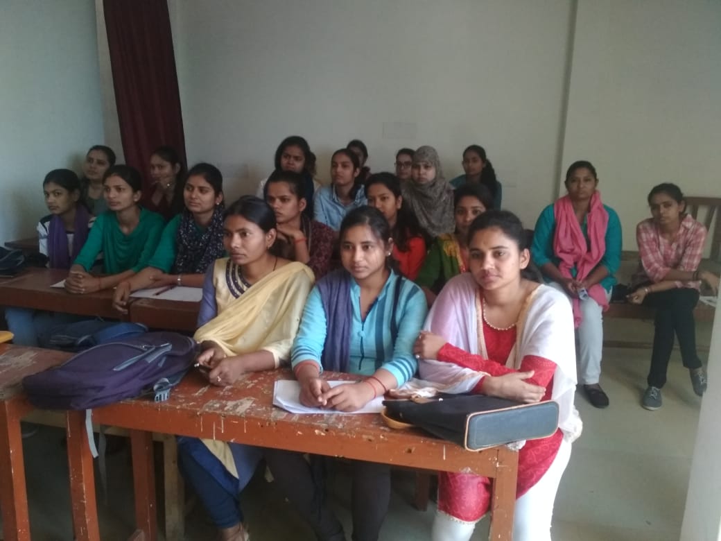 रायबरेली कोचिंग एसोसिएशन के माध्यम तथा स्वीप टीम के सहयोग से आज 31 मार्च 2019 जय गणेश कोचिंग संस्थान जिसमें आईएएस की तैयारी कर रहे प्रतिभागियों के साथ मतदाता जागरूकता गोष्टी एवं शपथ ग्रहण आयोजित किया गया <a href="/ECISVEEP/">Election Commission of India</a> <a href="/dmraebareli/">DM RAE BARELI</a> @DrRajeshKumarP9 <a href="/ceoup/">CEO Uttar Pradesh</a>