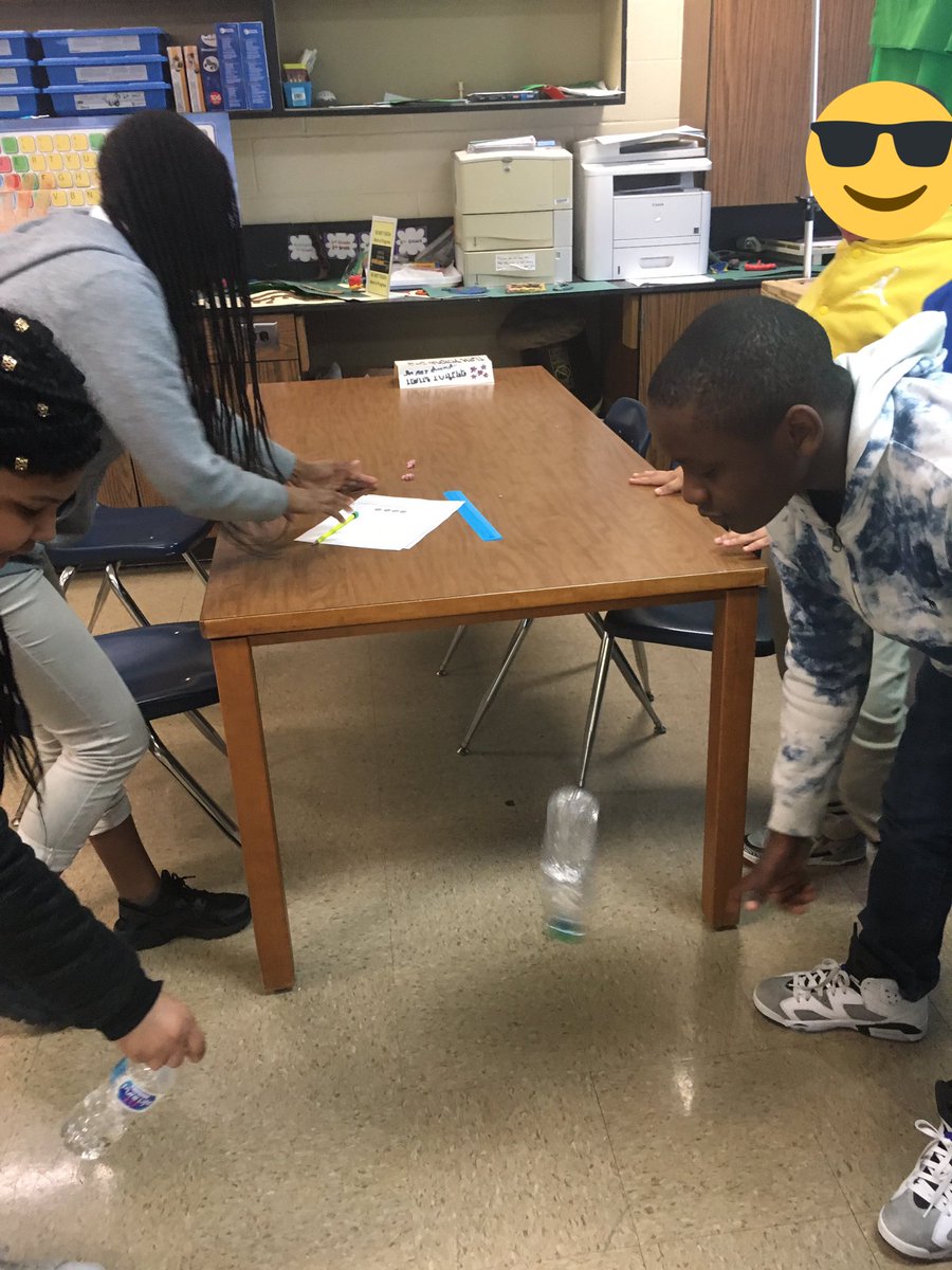 willteachtech's tweet photo. Who doesn’t love a good bottle toss?!?!?! #fifthgrade #dcsdstem @DCSDSTEM #rcesbulldogs #engagedmuch @rockchapel_es @RCESbulldog1 @L_Karpen https://t.co/NSNNrhVWWL