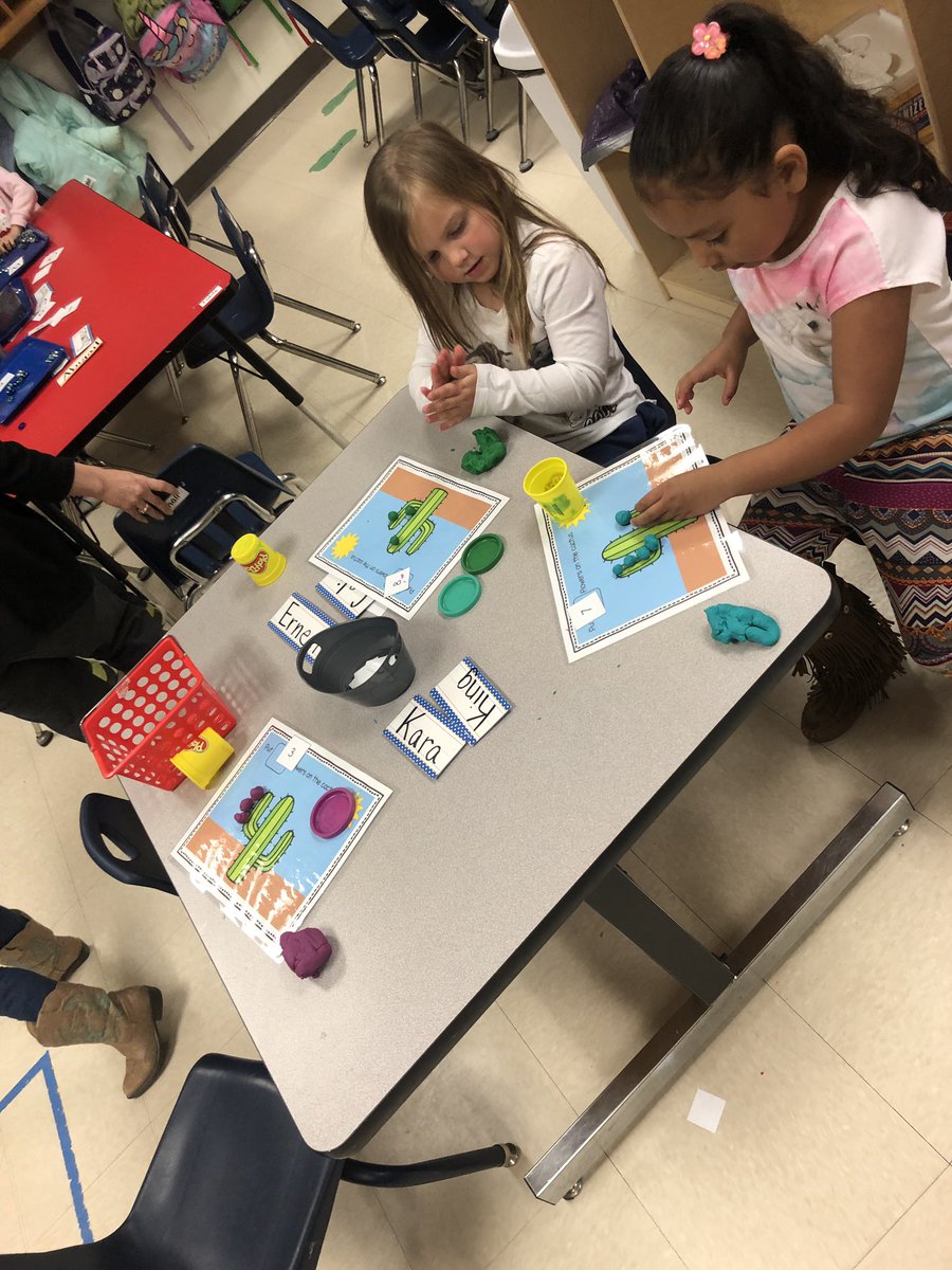 JensCollum's tweet photo. Western Week is off to a great start this week! #HeadStart #HandsOnLearning #CEKidsMatter https://t.co/qUqgZ4epTV