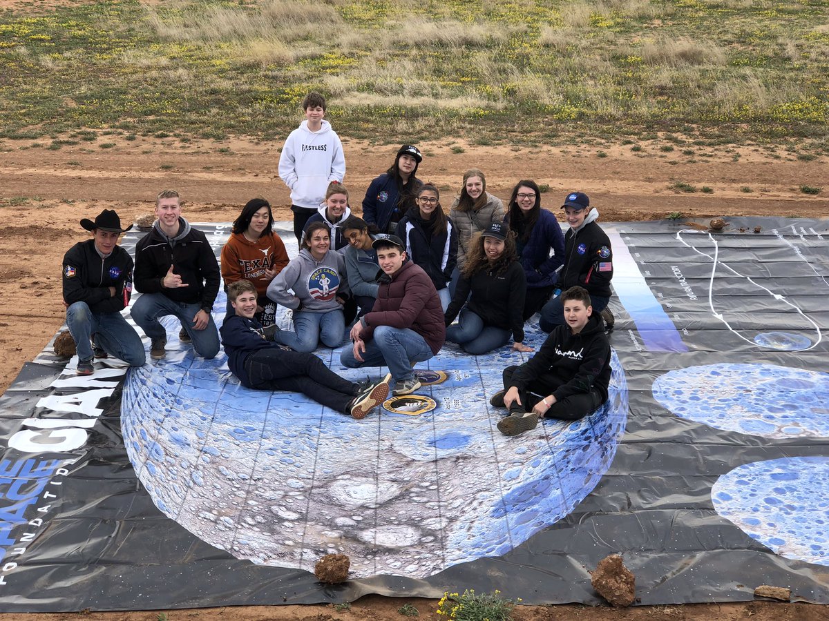 B2SAmbassadors's tweet photo. We had a blast at 3 Rivers Foundation this weekend stargazing and launching rockets! 🚀🚀
 @3RFSciences @Back_to_Space_ 
-Katie https://t.co/d4ALlrjBkT