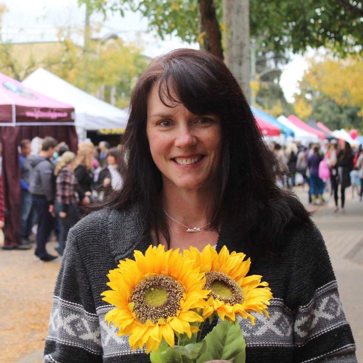 Hello Market Lovers! My name is Lisa Stephens and I am the new manager of the Langley Community Farmers' Market. Our next market (and the final one of the winter market season) is on Saturday, April 13th from 10-2 at KPU.  Find me and say hello. I look forward to meeting you. 🌻