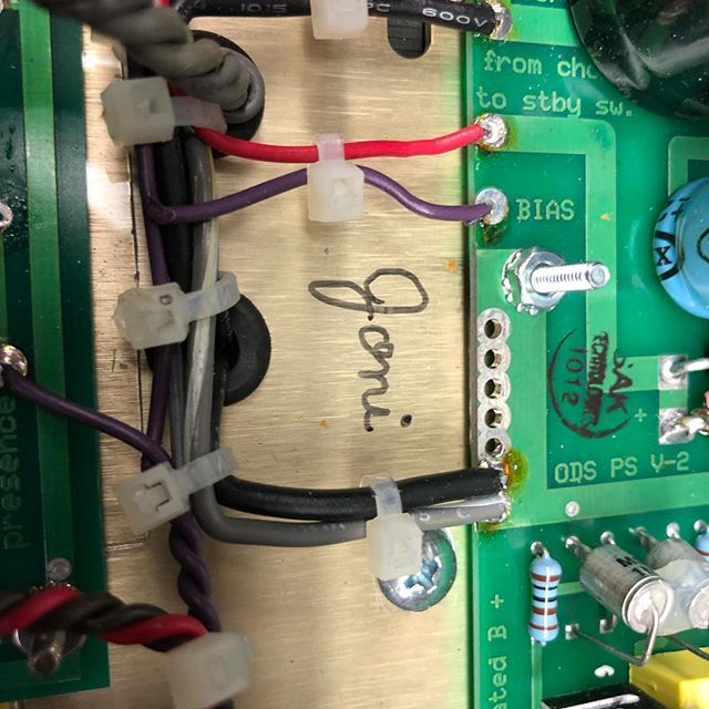 FuchsAudio's tweet image. Thinking of our first ever employee the late Joni Bender #rip #Fuchsaudio 
#fuchsaudiotech
#futone 
#greattone 
#madeinusa 
#tubeamps 
#jerseymade
#plushfxpedals 
#tubeampsrock
#tubeamprepair 
#boutiqueamps 
#thegearpage 
#JoeBonamassa
#notyourdaddiesdum… ift.tt/2JYGowt