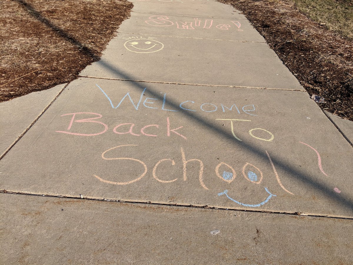 NergeLRC's tweet photo. Chalking the sidewalks to welcome back the students from spring break!
#WeAre54 
#54Happiness 
#NergeInspires 
#PeakMoments https://t.co/lQOeSERBfH