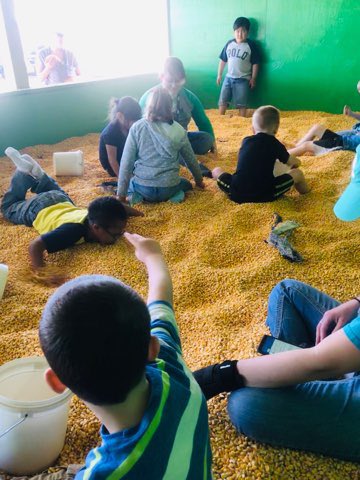 CoombsClass's tweet image. Memories were made at Froberg’s last week! @CoombsClass @DukeElem