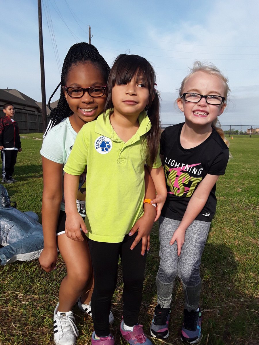CoombsClass's tweet image. Buddy Fun Day was amazing this year!  @CoombsClass @DukeElem