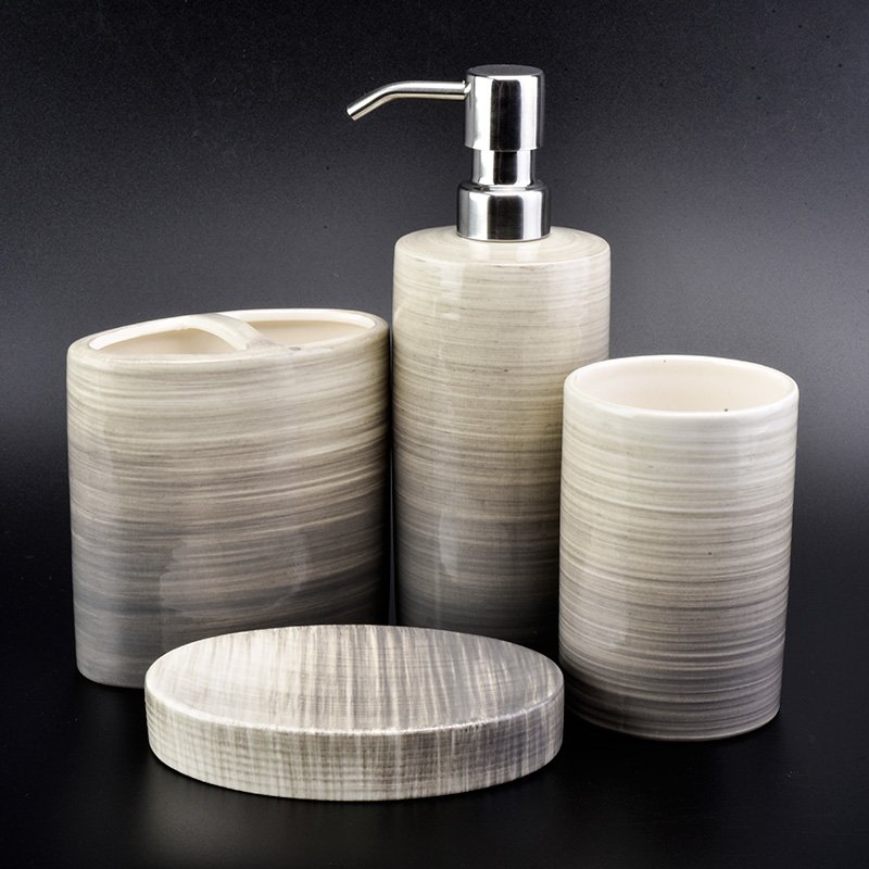 Customized bath accessories sets from Sunny glassware.
okcandle.com