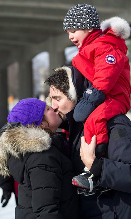 EarthlingSandy's tweet photo. @SuperS5555 @MinaANDMaya @JustinTrudeau Exactly agreed but sadly many know but keep quiet bc they profit from the death of sentient beings like these two shitty humans who are friends #danireiss @JustinTrudeau
#furismurder #banfur #stoptheinsanity https://t.co/amuxE4XLe2