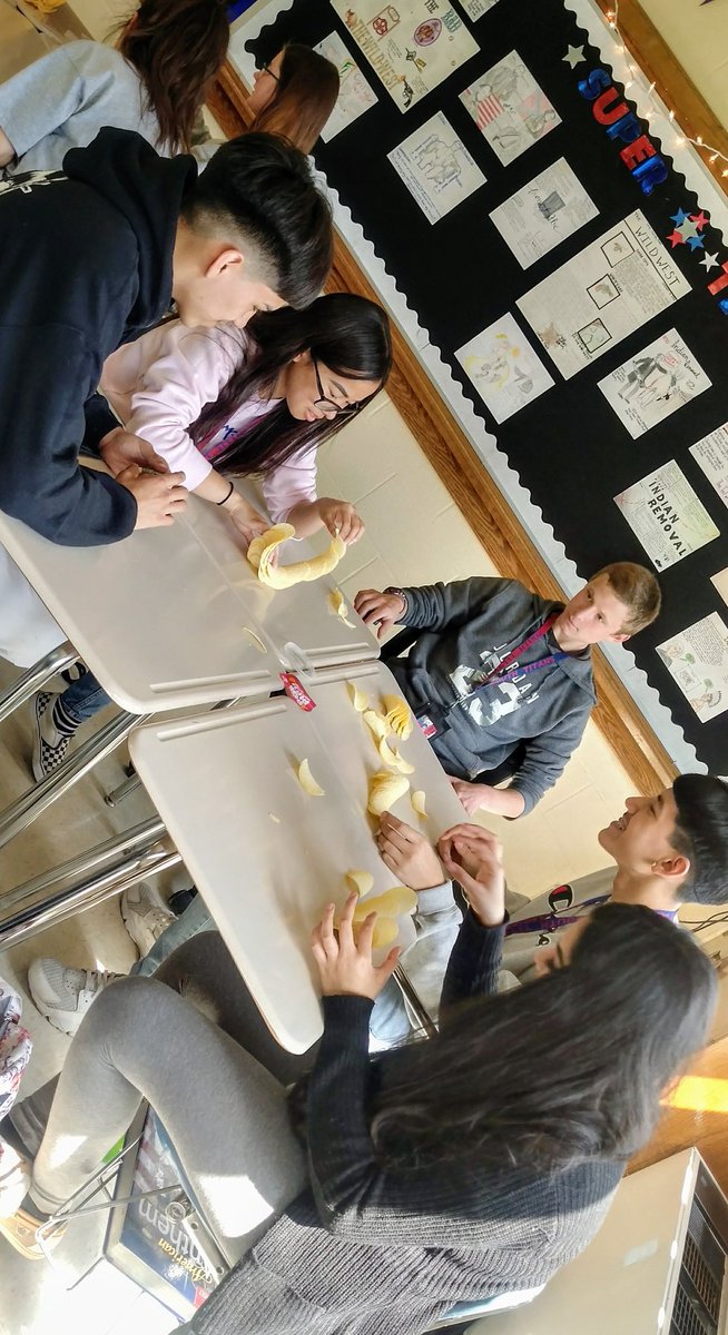 SouthHighAVID's tweet image. Rodgers 10th grade class did the Pringle challenge today! Plenty of nerves and quite a few laughs were had #pringlechallenge #wpsavid