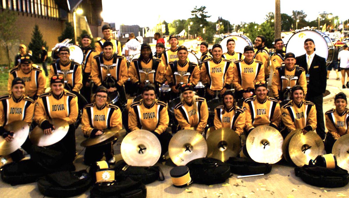 Lisa_Robertson5's tweet photo. What is your WHY? Here is mine! #1DayForIowa #WhyHMB #Drumhawks https://t.co/UnE4yjUgQs
