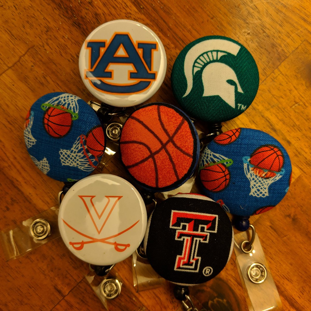 janiesartistry's tweet photo. Who's your favorite?  We can help you support your team! #finalfour #basketball #badgereel #5dollars #texastech #auburn #virginia #michiganstate https://t.co/nSzJkWT078