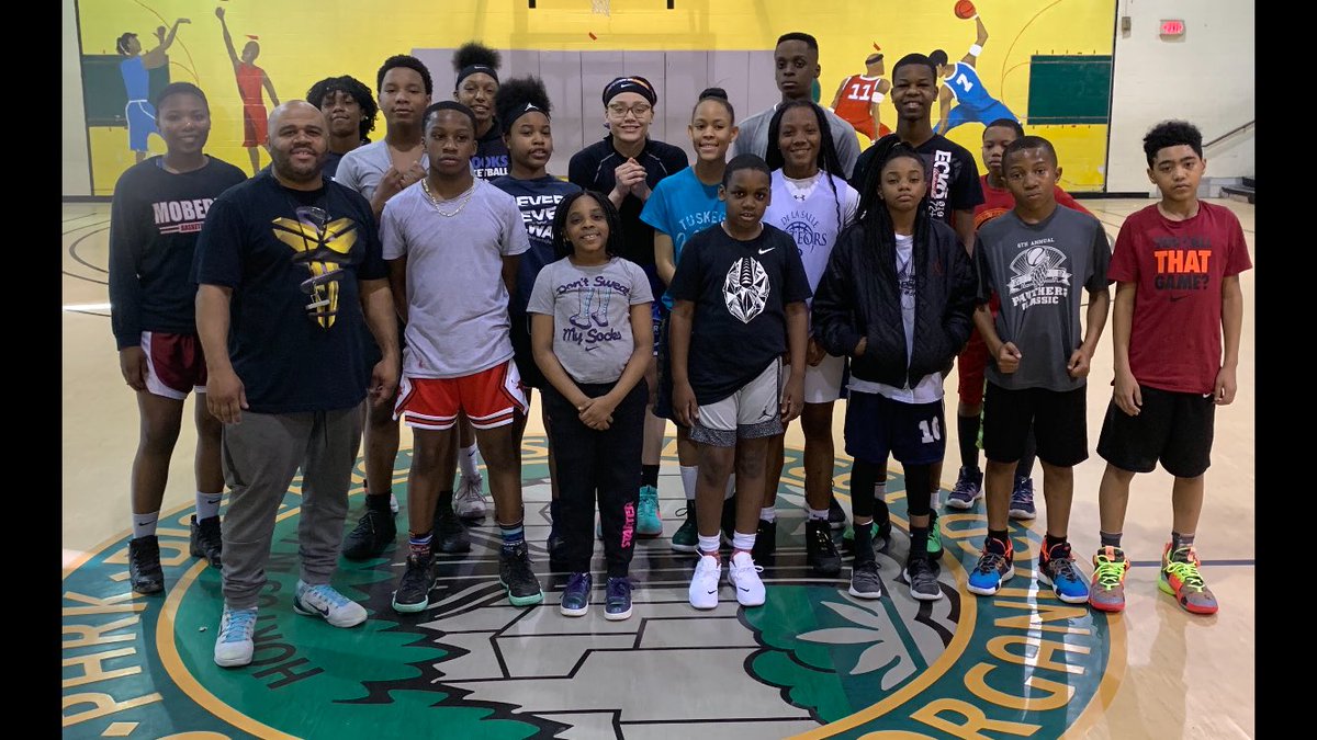 SOGChicago's tweet photo. Studentofthegame photo after putting in that work https://t.co/EeU7ABIXQS