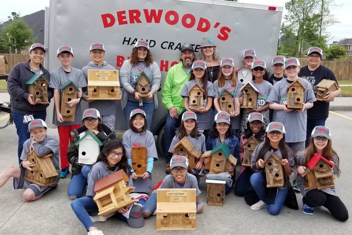 Thanks to the hard work, dedication, and passion of <a href="/HumbleISD_LSE/">Lakeshore Elementary</a> #LSEStuCo #AGENTS, the amazing owners of <a href="/AlspaughsAce/">Alspaugh's Ace</a> have graciously donated #birdhouses to beautify our community in honor of #TheBirdHouseMan, Mr. Derwood Kraatz! 💜
#leopardspotting <a href="/HumbleISD/">Humble ISD</a> #Community