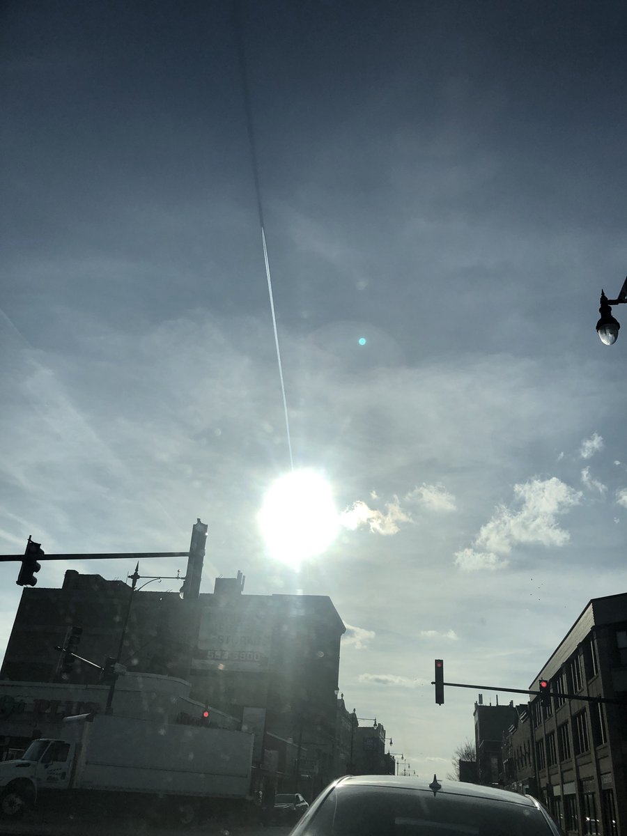 seriouslysentie's tweet photo. At least a dozen planes whitening the sky on my commute home today.
Chicago 4/1/19
@naomirwolf
@OpChemtrails
@GeoengWatch
#CVReports
#GeoEngineering
#IDoNotConsent https://t.co/dmrNIe8gty