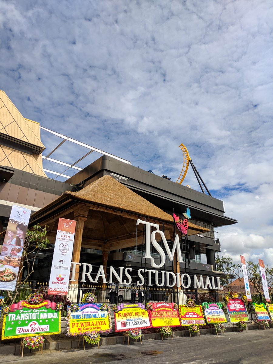 Telah dibuka Trans Studio Mall Bali! Rasakan pengalaman seru berbelanja, hangout, menonton, dan bermain dalam satu kawasan mall.

Sst, lagi ada acara hiburan banyak lho disana. 

Yuk segera follow <a href="/TSMBali/">TSMbali</a> untuk info terkini. 
#HeartofBali #600JamDiBali #TSMBali #MallBali