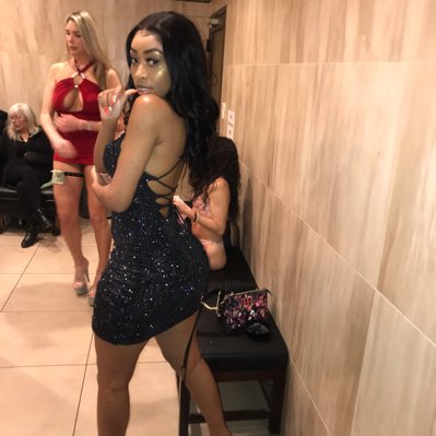 Watch lovechade🇻🇮's leaked NSFW photo on TwXstars