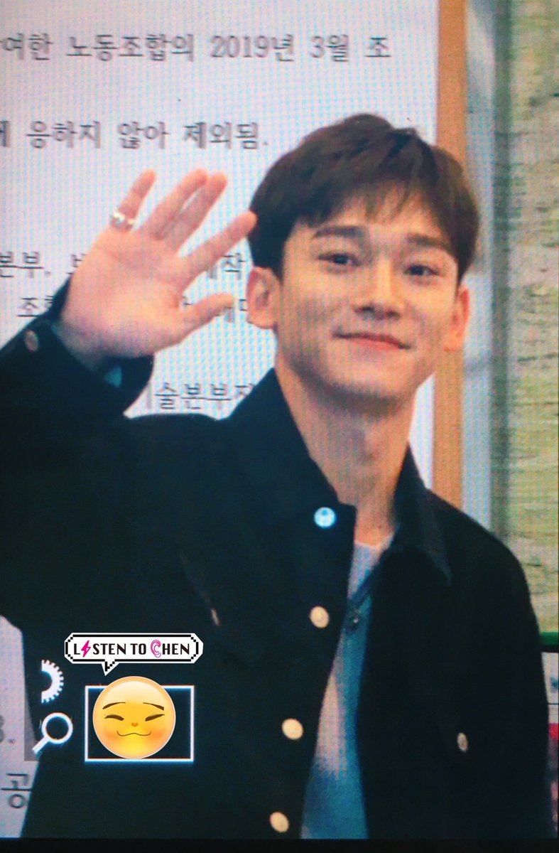 ListenToChen's tweet photo. 190402 인수자의가요광장 

김선생님 오늘도 수고했엉 😌

#첸 #CHEN #엑소 #EXO #weareoneEXO #사월_그리고_꽃 #April_and_a_flower #사월이_지나면_우리_헤어져요 #Beautiful_goodbye 
#4월이_왔어요_첸_만나요 
#CHEN_Beautiful_goodbye https://t.co/9rgizFSmyb