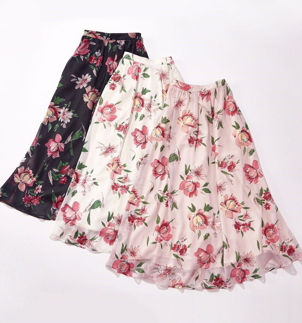 And_Couture's tweet photo. 〜♦︎2019SPRING COLLECTION♦︎〜
☑︎Tops
color: white / purple / gray / black /yellow
¥7,400+tax
☑︎Flower skirt
color : pink / black / white
¥13,000+tax
__________________
#AndCouture
#アンドクチュール
#松島花
#2019springcollection https://t.co/kleE3uMB9t