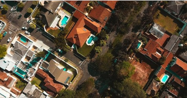 Powerledger_io's tweet photo. Go off-grid with your neighbor's excess solar. Co-founder @DavdMartn discusses the evolution of energy trading on @REWorld. 

https://t.co/tkxjQAJ99N https://t.co/ikcqPIy9K4