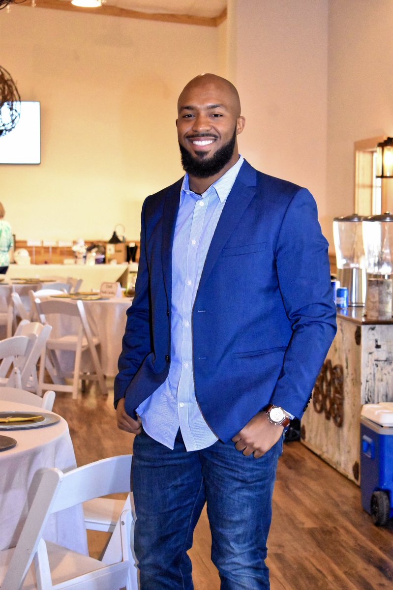 Tre_Hicks_'s tweet photo. “Vs Cancer” event was amazing! Looking forward to other engagements in the community! God didn’t put me here to play games! I was born to shape the lives of those around me! ELEVATE with TRE!

#ELEVATEwithTRE #ChangingTheNarrative #TreHicks #ERICTHOMAS #TonyRobbins #inkyjohnson https://t.co/V9lno0ogBd