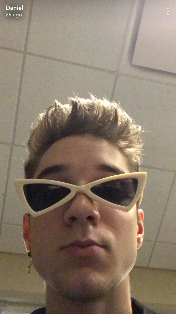 happy 20th birthday seagull 😎hope you have a great day ily