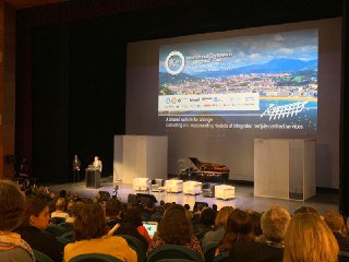 ParkinsonMadrid's tweet photo. Continuamos en la conferencia internacional de cuidado integrado, aprendiendo buenas prácticas e intercambiando experiencias. #IFICinfo #ICIC19 #integratecare @fmontemadrid @enaccionbankia #ConvocatoriaONG https://t.co/Ciyclfame2