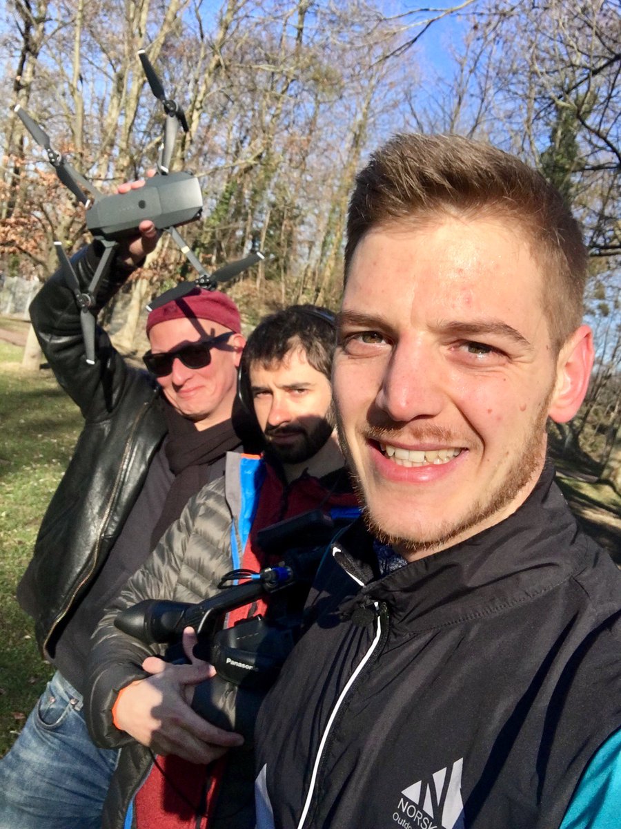 ManuRouxJO's tweet photo. Gros plan sur les adeptes du #GPSdrawing ce soir 20h45 dans @toutlesport. @psea_officiel @SamuelBerthe https://t.co/vRwYinzcYe
