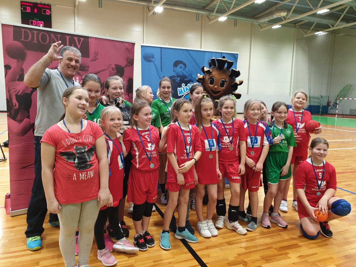 Salaspils mazie handbolisti un handbolistes ļoti veiksmīgi aizvada LHF mini handbola festivālu Ogrē! salaspilssportaskola.lv/jaunumi/salasp…