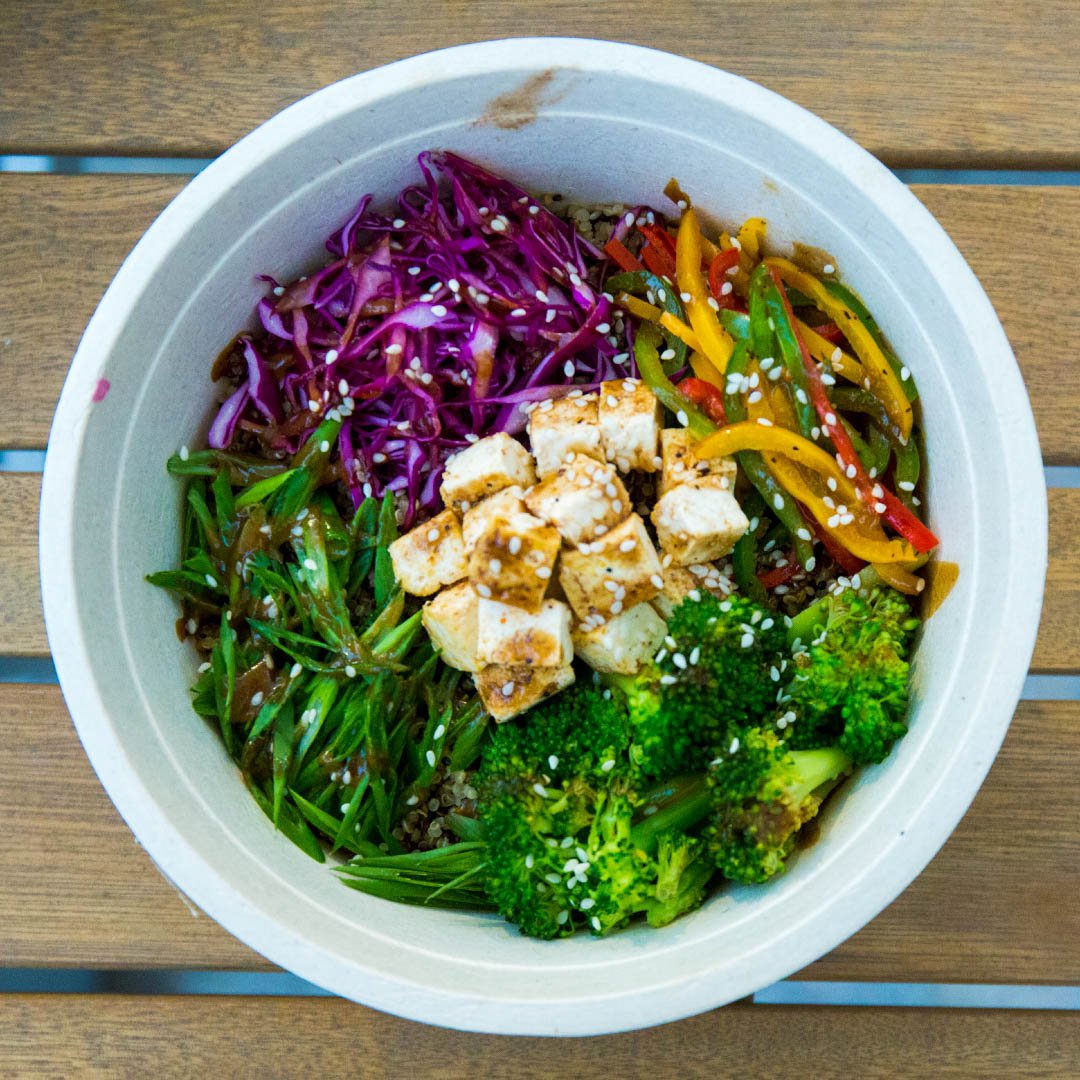 thelocalbeetkwt's tweet photo. Try out our delicious #Vegan Korean Tofu Bowl for lunch , you won't regret it!
لازم تطلبون سلطة التوفو الكورية على الغدا، فوق إن طعمها خيال، السلطة #فيقان
#TheLocalBeet #Beet #Restaurants #BeetLife #CleanEating #Bowl #HealthyLife #Salad #Kuwait #Fitness https://t.co/ZC2P3iAHAB