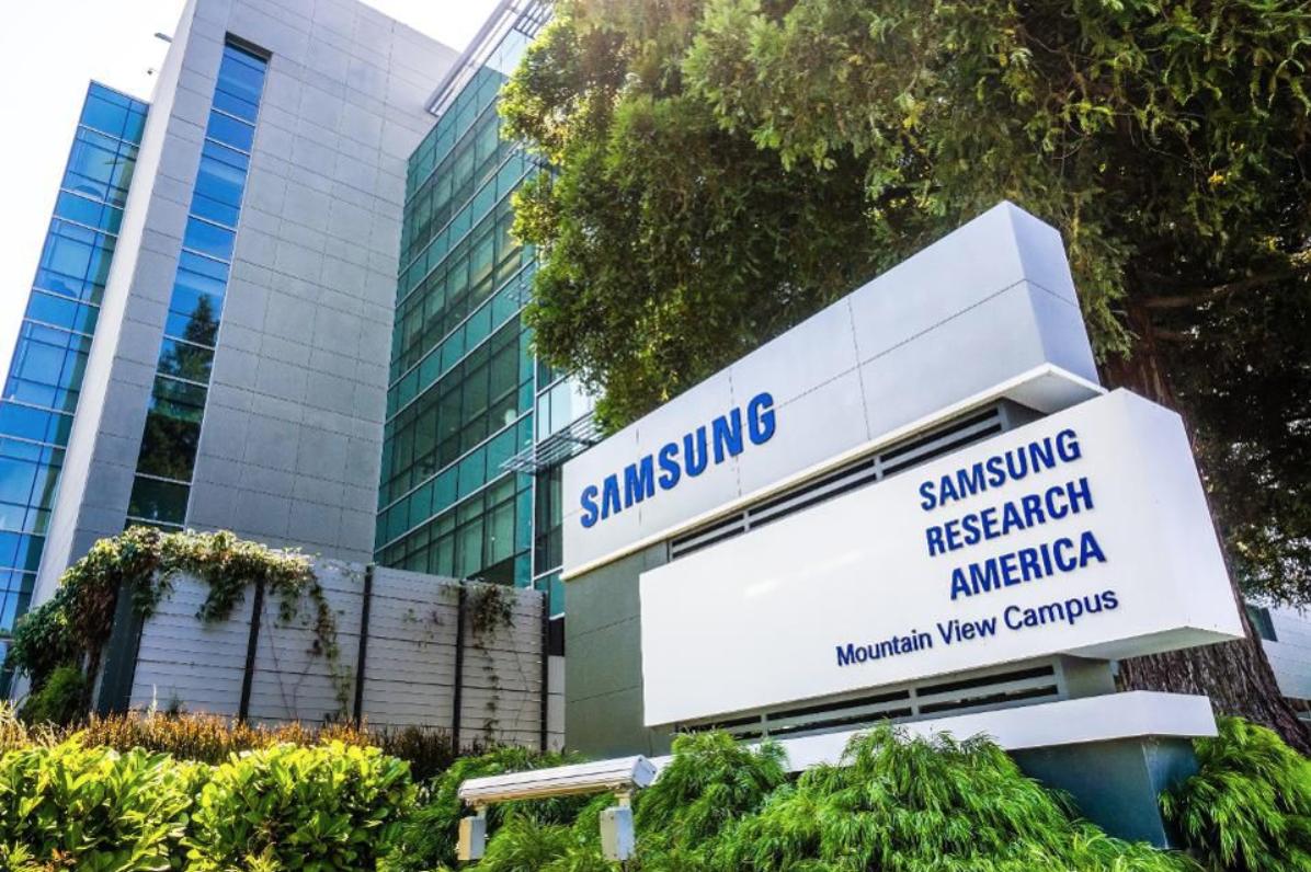 Bancor's tweet photo. .@Forbes highlights Bancor as the "enabling technology" behind @enjin wallet in @Samsung's new Galaxy #S10 — giving 41 million users access to #blockchain services. https://t.co/QVjQNdeWzo @galiabenartzi @ginadav $BNT $ENJ https://t.co/eCSgDRiZ2I