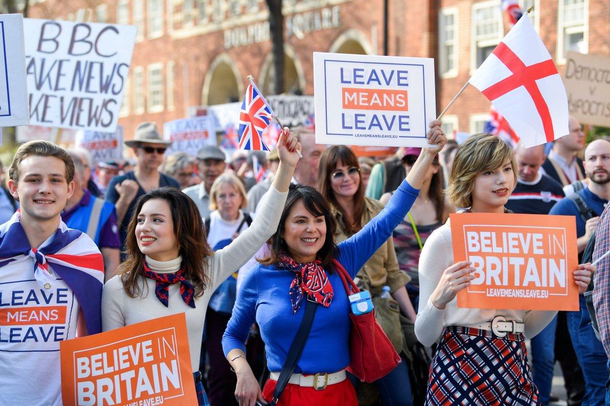 BRITAIN could be forced to stump up billions of pounds to the EU even if we leave with a No Deal Brexit, it emerged today. bit.ly/2UeLfyf