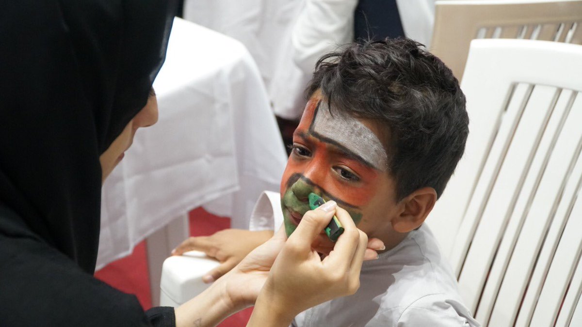 MEC_Oman's tweet photo. Seeing the #kids #happy , hearing their laughters, feeling them, and most importantly; being #close to them is priceless! ♥️
From the 14th #OrphansDay held today at the #MEC #StudentHub 
#YourMEC #MECEvents #MECCare https://t.co/hgFvcNkyzl