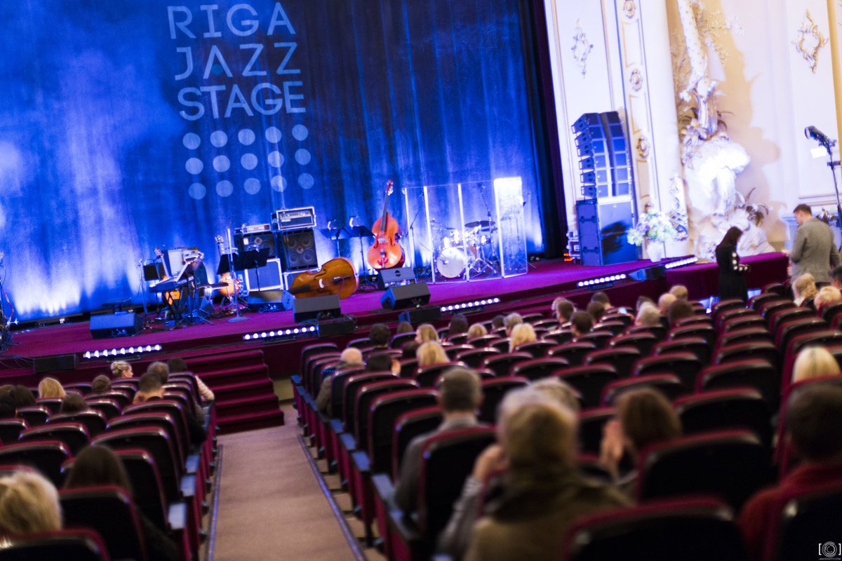 rigajazzstage's tweet photo. Vai Tu vēl neesi izlēmis, vai apmeklēt "Riga Jazz Stage 2019"?
Esam sagatavojuši 10 iemeslus, kādēļ Tev tur IR jābūt!
https://t.co/UK29c1FVWe
Biļetes pieejamas https://t.co/pCNUkZEfln
Tiekamies!
#RigaJazzStage2019 https://t.co/iiTGpTaXIP